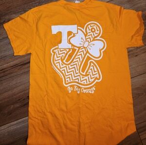 Tennessee shirt size small
